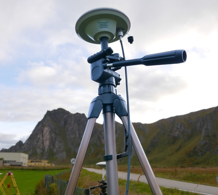 signalmottaker foran fjell